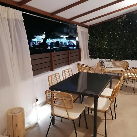 Christina Boutique Apartment *