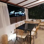 Christina Boutique Apartament *