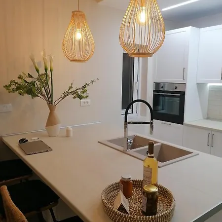 Christina Boutique 아파트 *