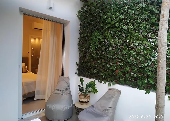 Christina Boutique بلدة كوس